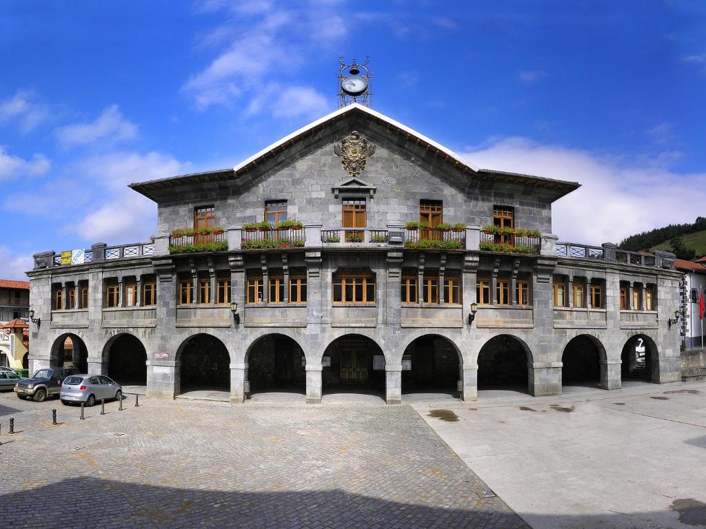 Hostal Jai Alai Leitza  Exteriör bild